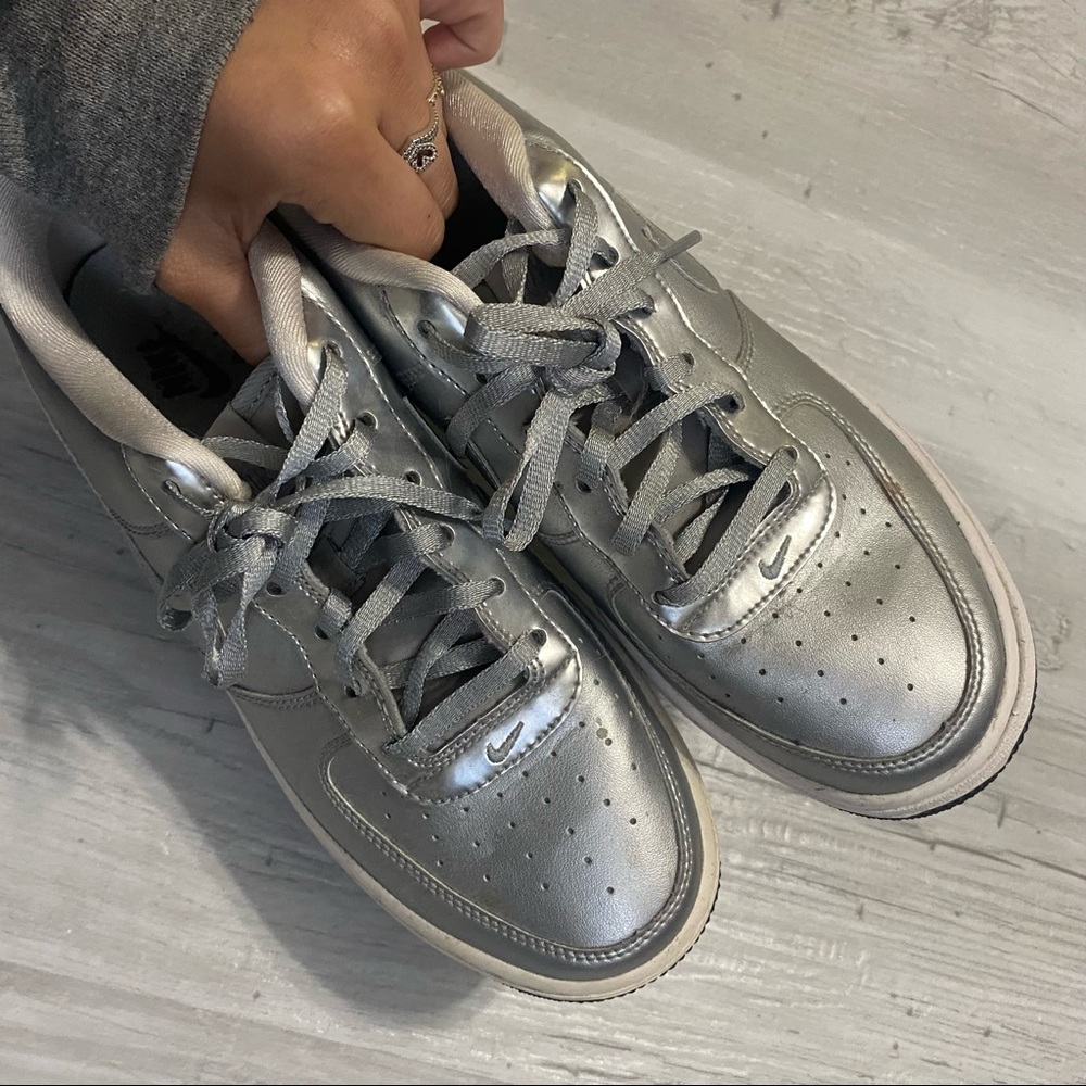 Silver Air Force 1s